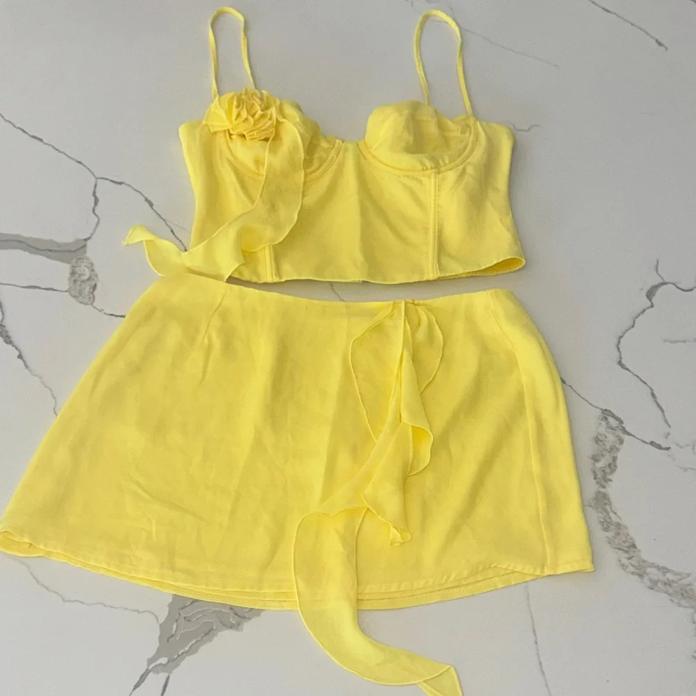 White Fox Boutique Yellow Two-Piece Mini Dress - Picture 2 of 6